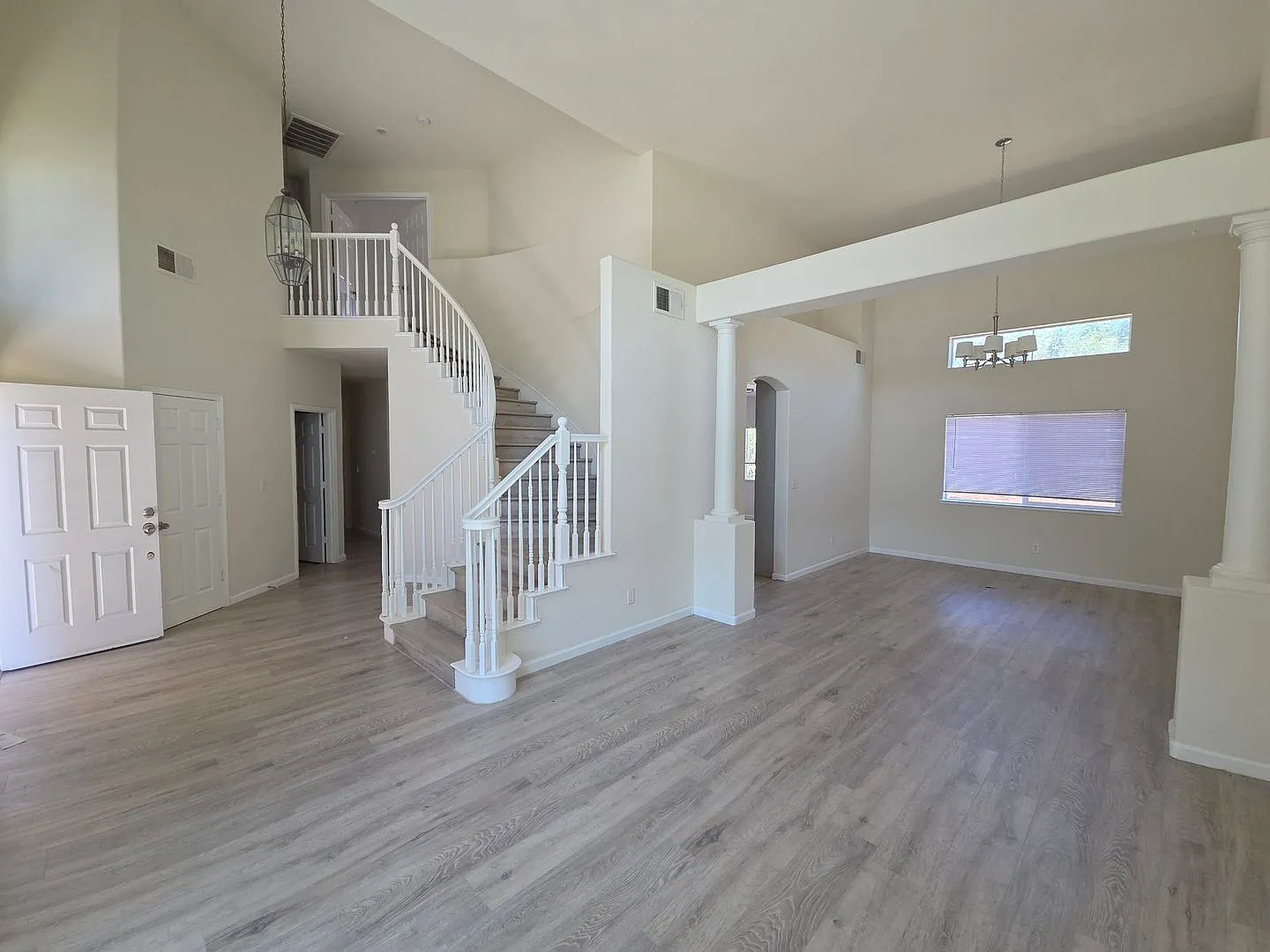 Lovely 4 bedroom 3 bath home in a great neighhborhood — Photo 2
