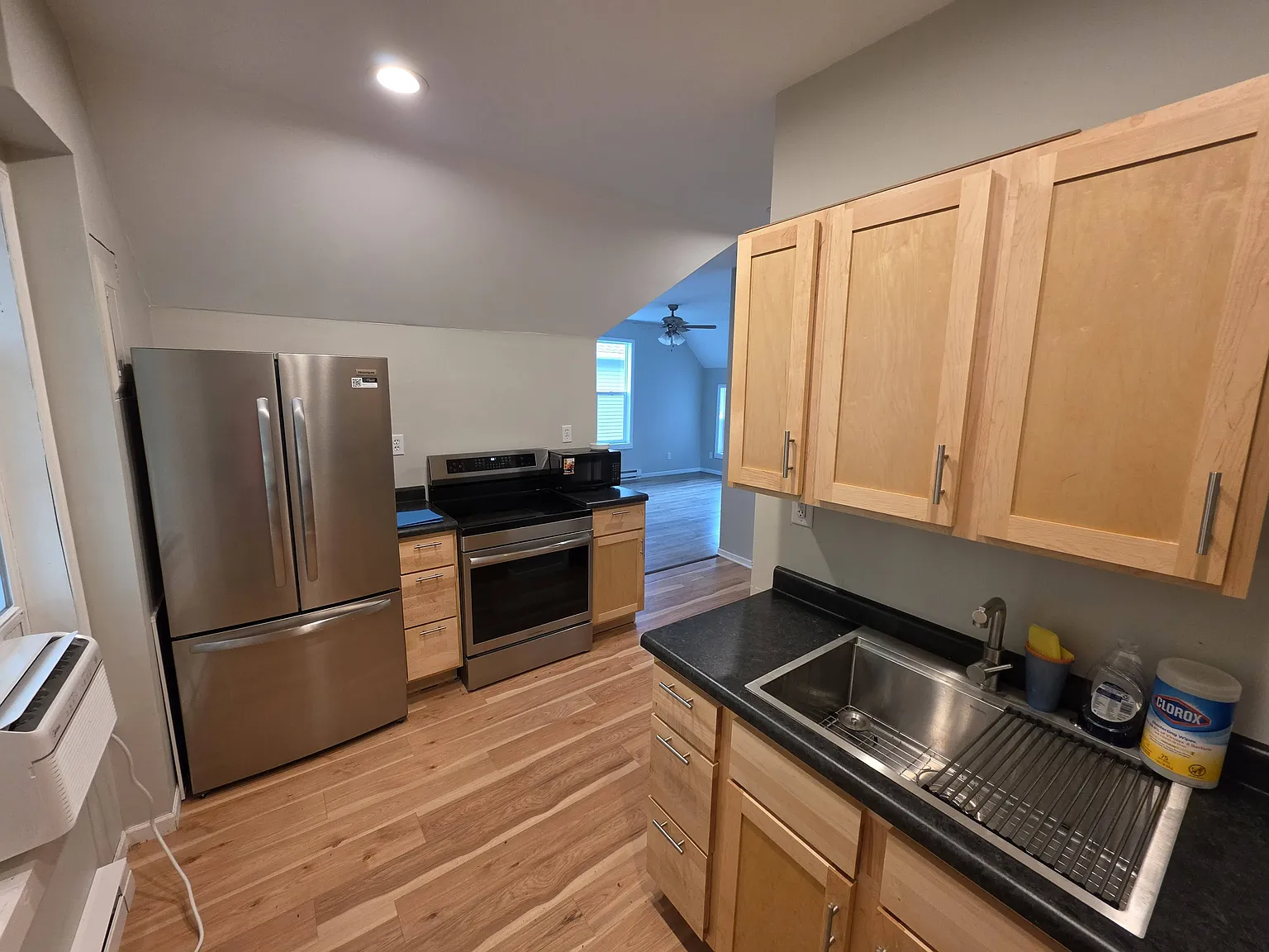 710 Desoto St — Photo 4