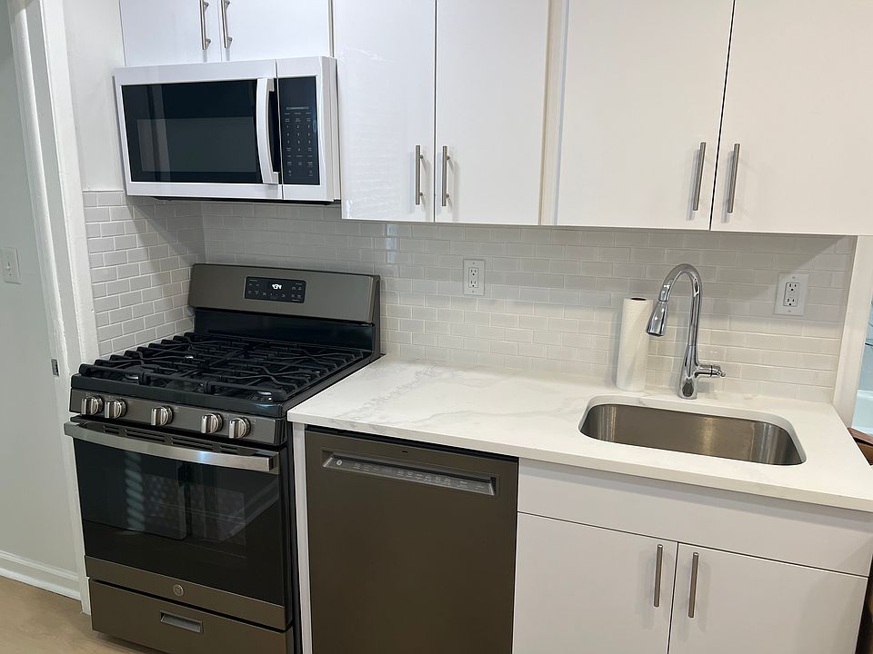 1st image of 127 Franklin St #3L
