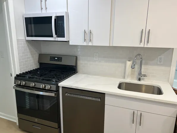 127 Franklin Street image 1 of 9