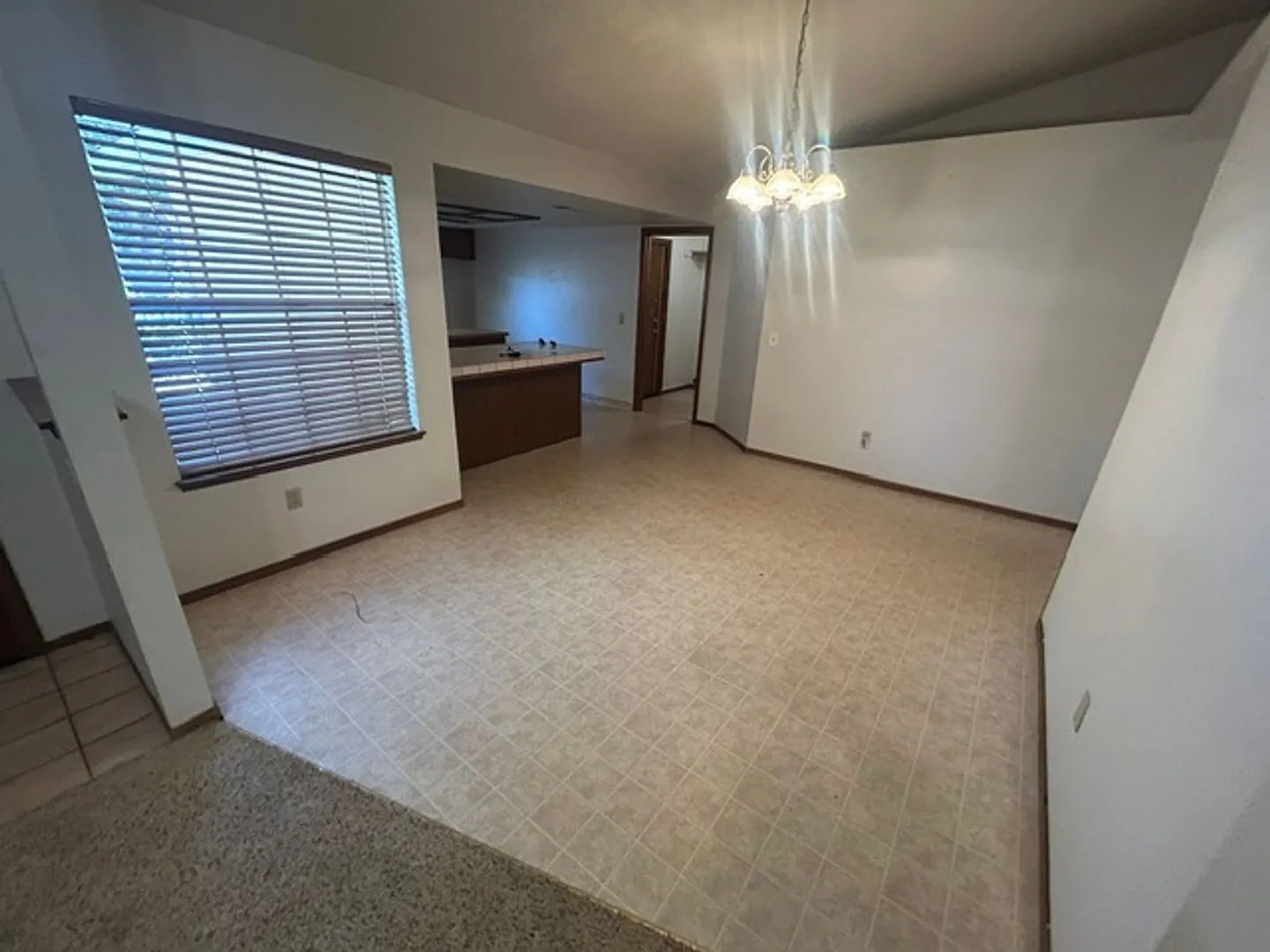 Desireable SW area — Photo 4