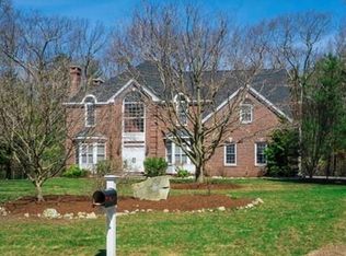 11 Francis St, Dover, MA 02030