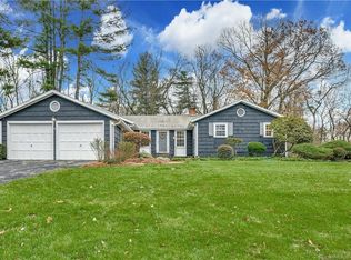 11 Woody Ln, Fairfield, CT 06825