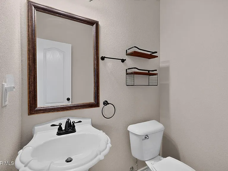 14613 Sunny Land Ave — Photo 25