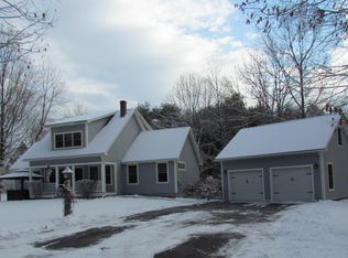 8 Cobb Farm Rd, Windham, ME 04062