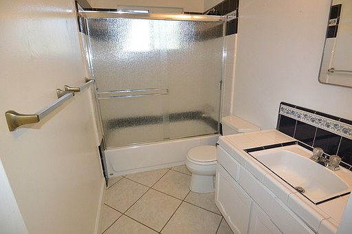 5th image of 3117 E Laurel Ln