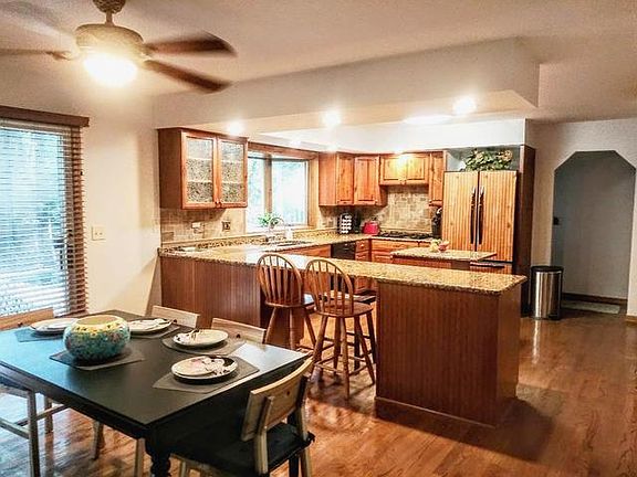 4th image of 21251 W Beechwood Ct