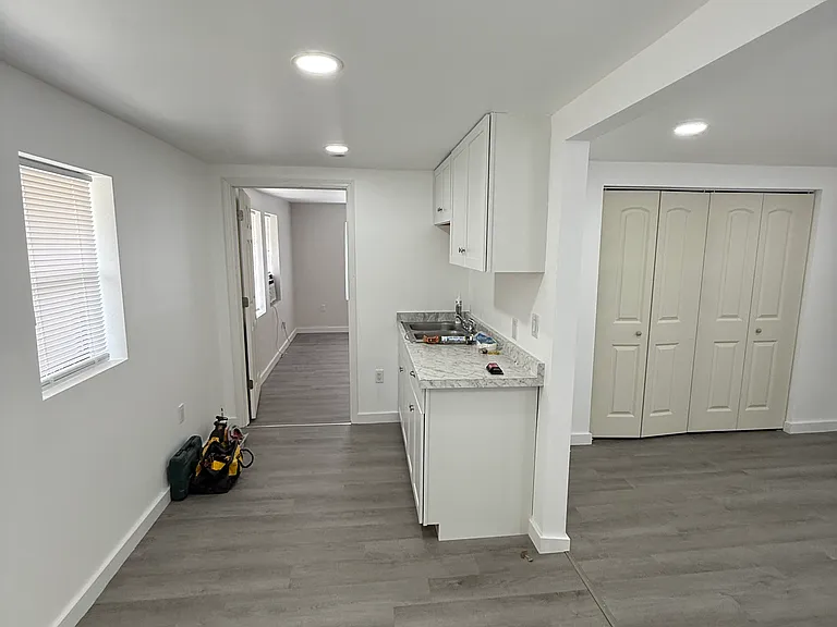 1425 Tamiami Trl #D — Photo 3