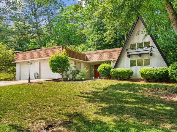 1230 Valencia Dr, Dalton, GA 30720