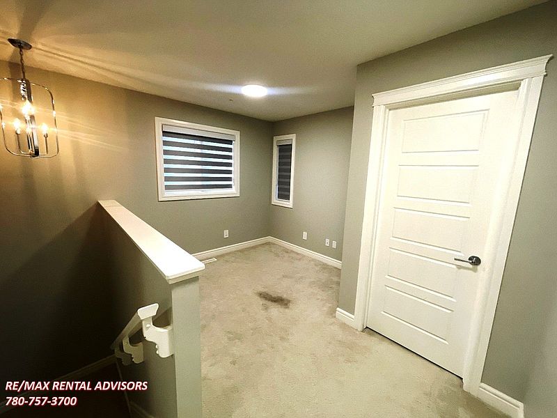 Edmonton Apartment for rent - 3 Bedrooms — photo 10