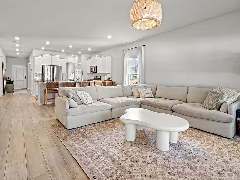 9060 Island Shore Ave — Photo 5