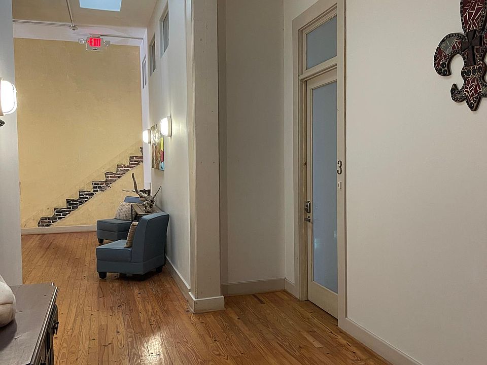 HOA maintains common areas. There are a total of 4 units on this floor.