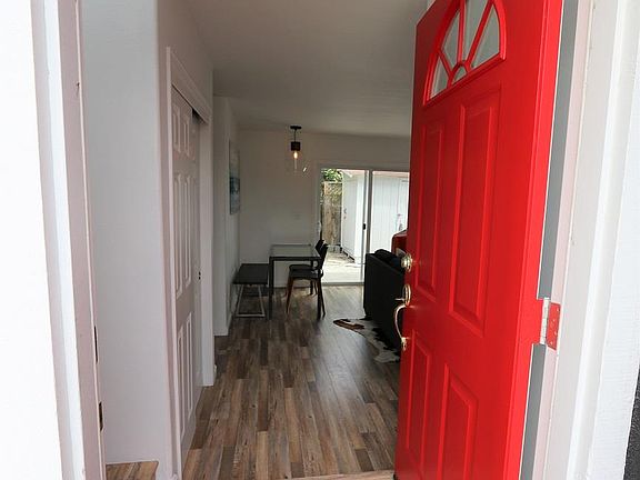 2nd image of 546 37th Ave