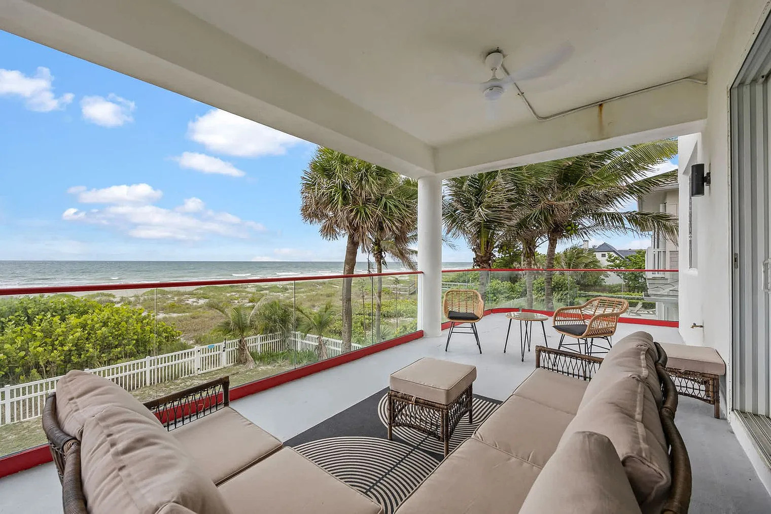 6 bed, 7.0 bath, 8600 sqft, $19,393 — Photo 4
