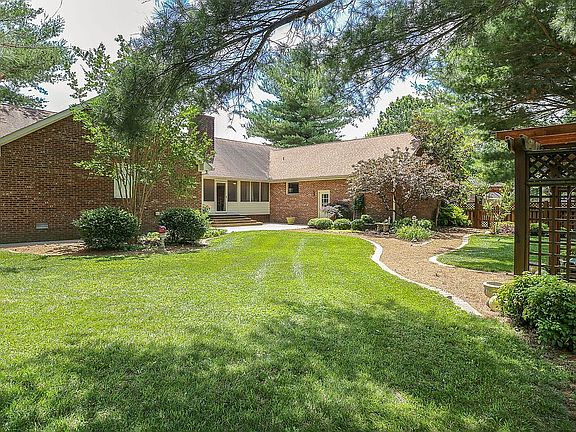 5th image of 126 Haynes Haven Ln