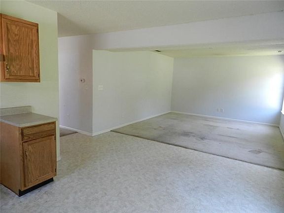 5th image of 9204 Bagley Dr