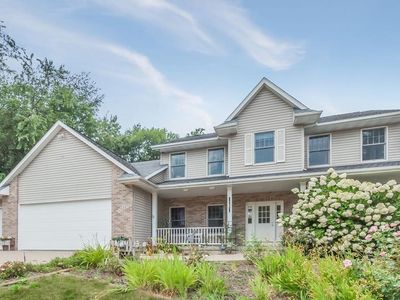 1726 Wolf River Ln NW, Cedar Rapids, IA, 52405