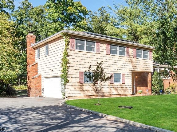 3rd image of 126 Timothy Pl