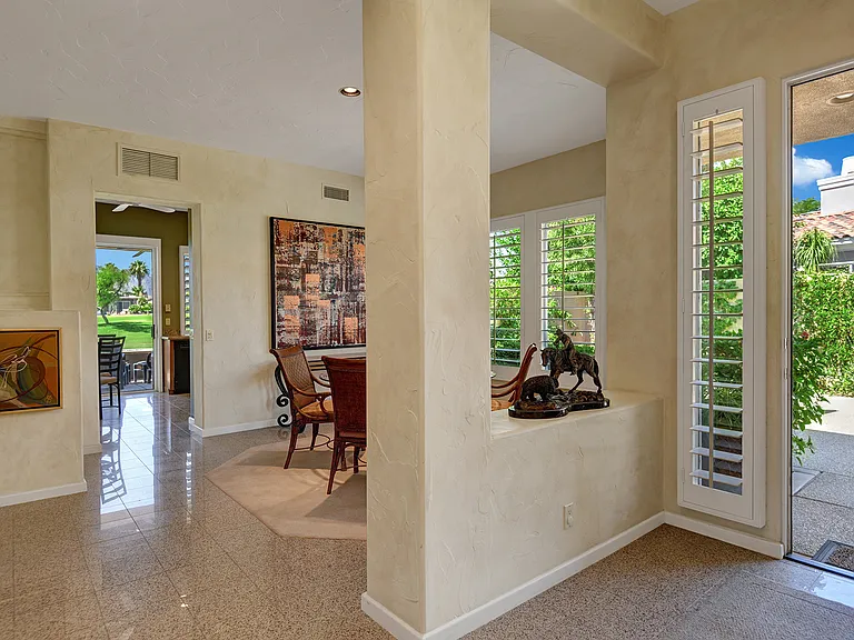 383 Desert Holly Dr — Photo 7