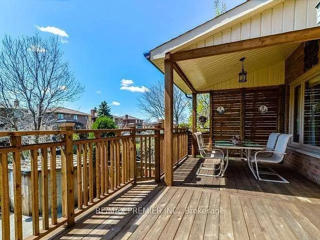 29 Carmen Cres — Photo 17