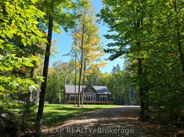 747 Lakewoods Dr, Madawaska Valley, ON K0J 1B0