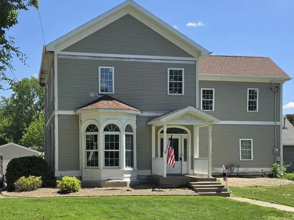 608 E 7th St N, Newton, IA 50208