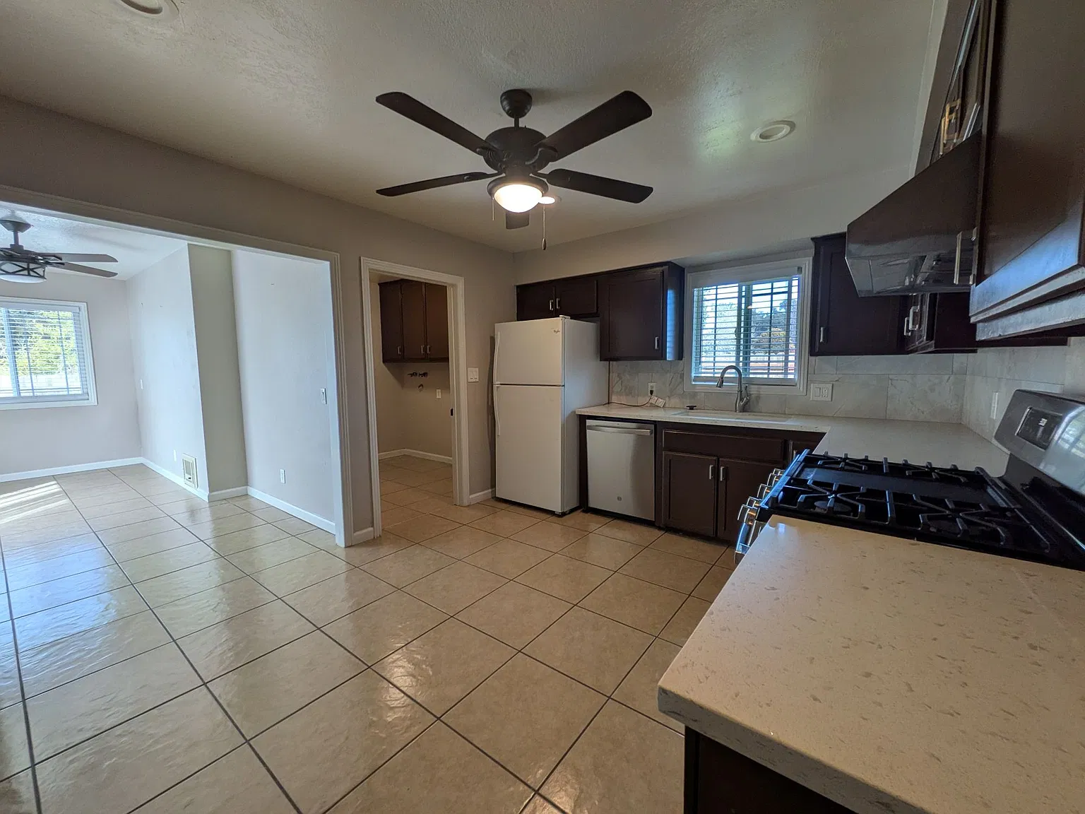 3 bed, $3,200 — Photo 4