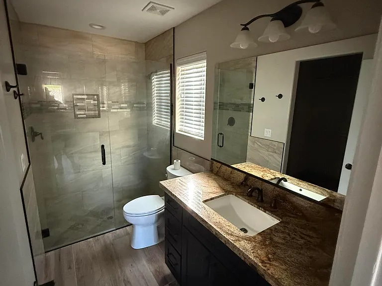 2425 Cloverlawn Dr #101 — Photo 27