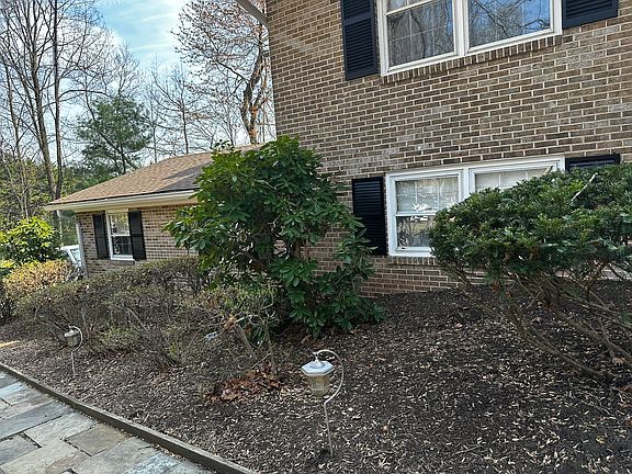 3rd image of 12407 Caisson Rd