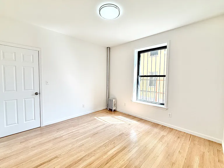 2 Doscher St #5 — Photo 8