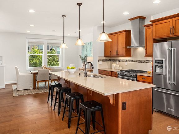 3rd image of 1389 Brooklyn Walk NE #15.4