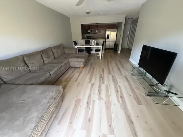 4113 NW 88th Ave APT 203, Coral Springs, FL 33065