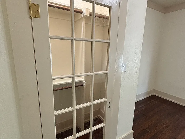 2402 Monroe St #4 — Photo 22