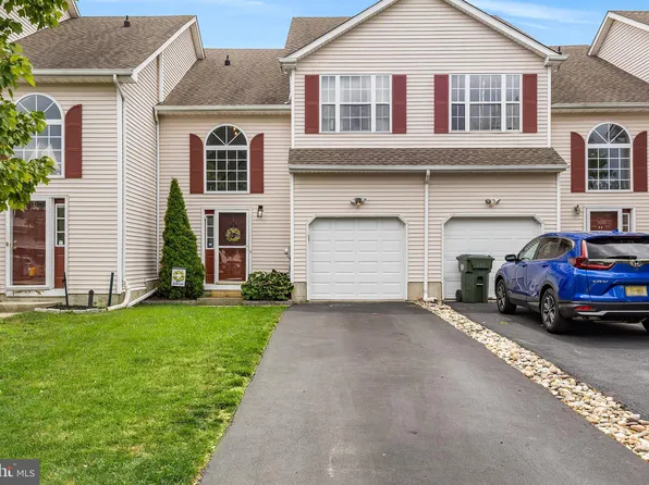 106 Fawn Ct, Lumberton, NJ 08048