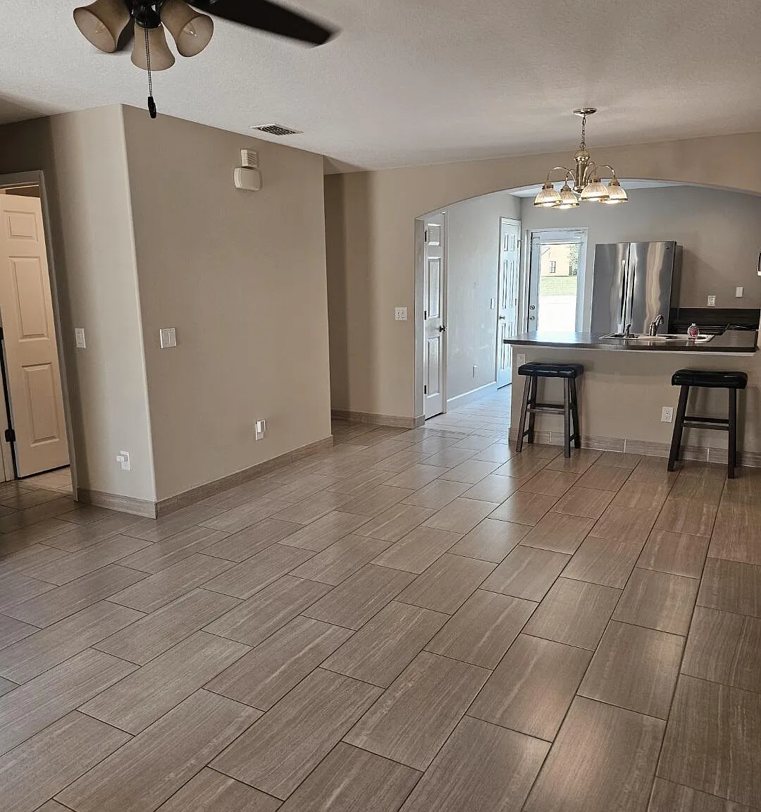 3 bed, 2.0 bath, 1277 sqft, $2,200 — Photo 3