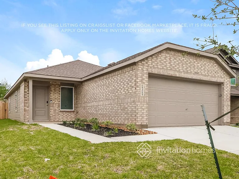 15215 Abella Dr — Photo 3