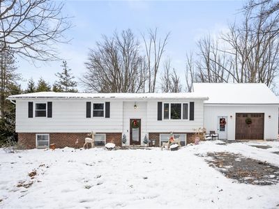 24 Pratt Rd, Manchester, NY, 14504