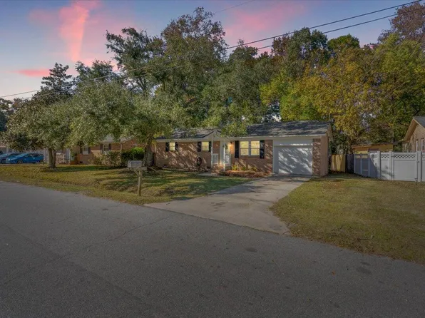 21 Pratt St, Charleston, SC 29407