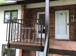 2594 E Sun Valley Dr APT 202, Pt Clinton, OH 43452