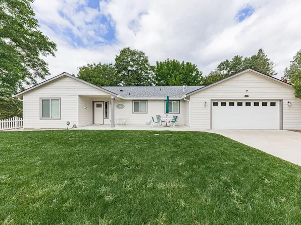 403 Berglund St, Rogue River, OR 97537