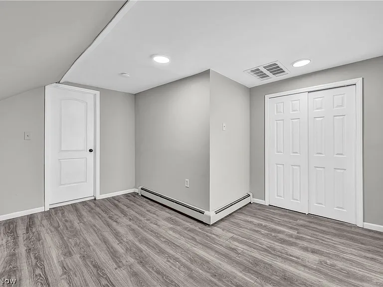 3010 Daisy Ave #UP — Photo 18