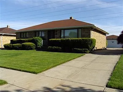 9667 Idlewood Dr photo 1