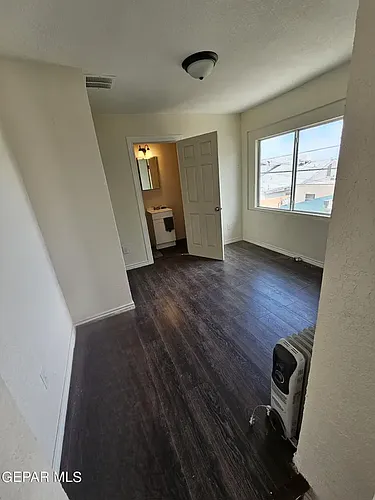 3804 Nations Ave Photo 1