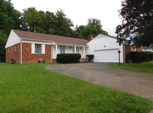 1 Larchmont Dr, Huntington, WV 25705