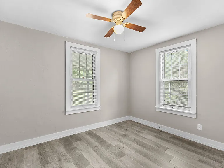 315 Averill Ave — Photo 5