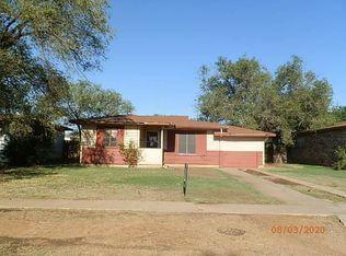 309 Juanita St, Plainview, TX 79072