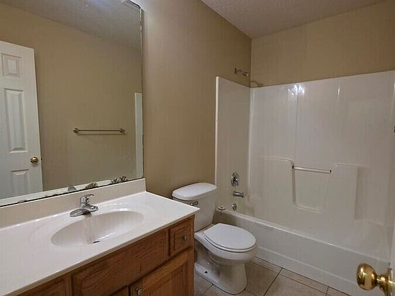 5th image of 5105 Hardy Ct
