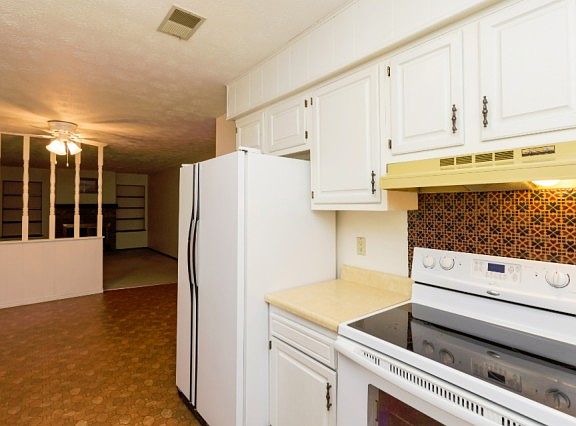4th image of 6650 Berwick Dr