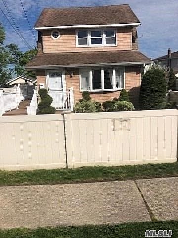 1st image of 14 Nicholas Ave #1