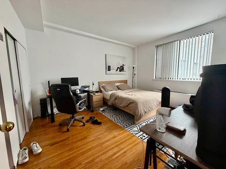 121 E 12th St #7-I — Photo 5